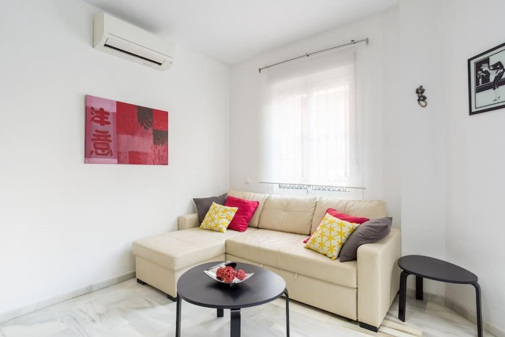 מאלגה Bright, Quiet And Nice Ground Floor In The Center מראה חיצוני תמונה