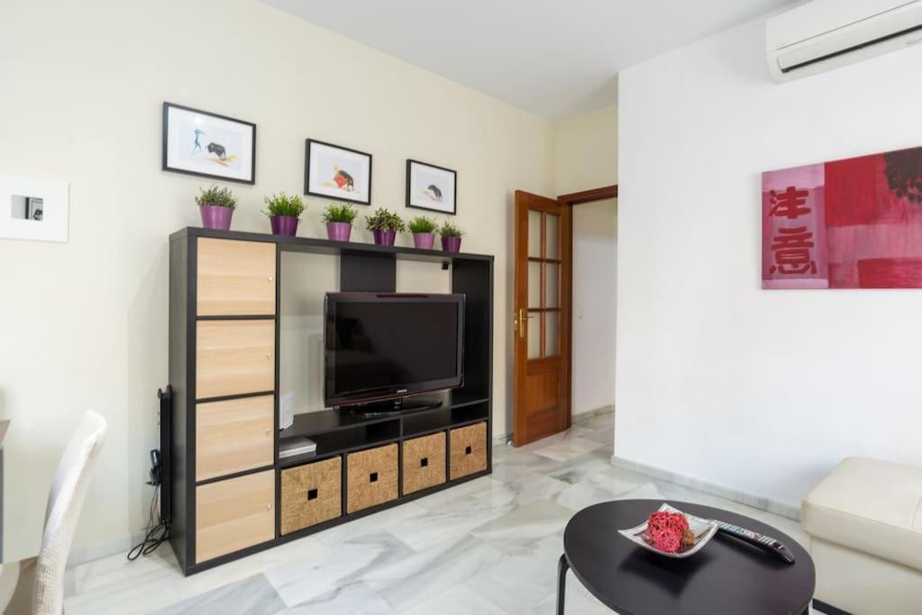 מאלגה Bright, Quiet And Nice Ground Floor In The Center מראה חיצוני תמונה