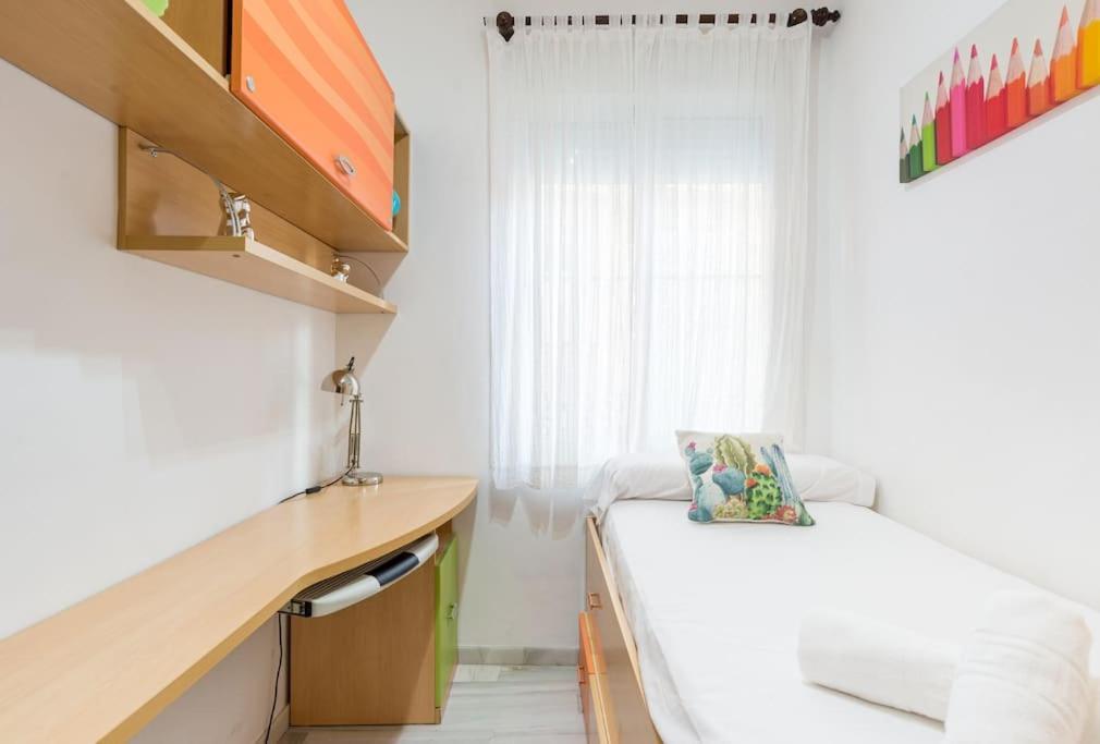 מאלגה Bright, Quiet And Nice Ground Floor In The Center מראה חיצוני תמונה